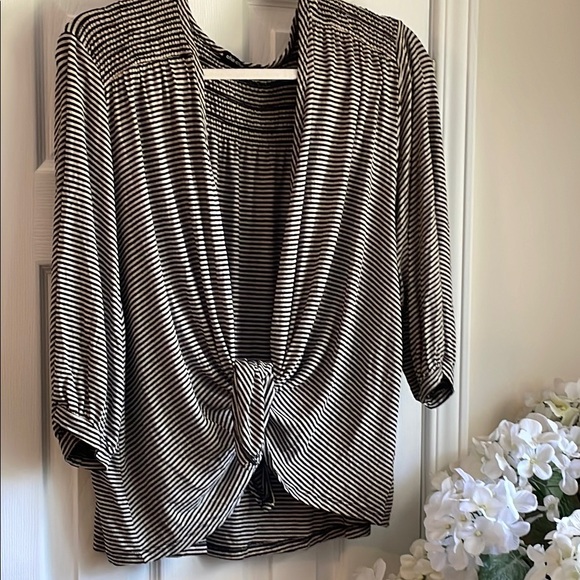 Jersey French Styled Striped Soft Chic Blouse - Picture 6 of 7